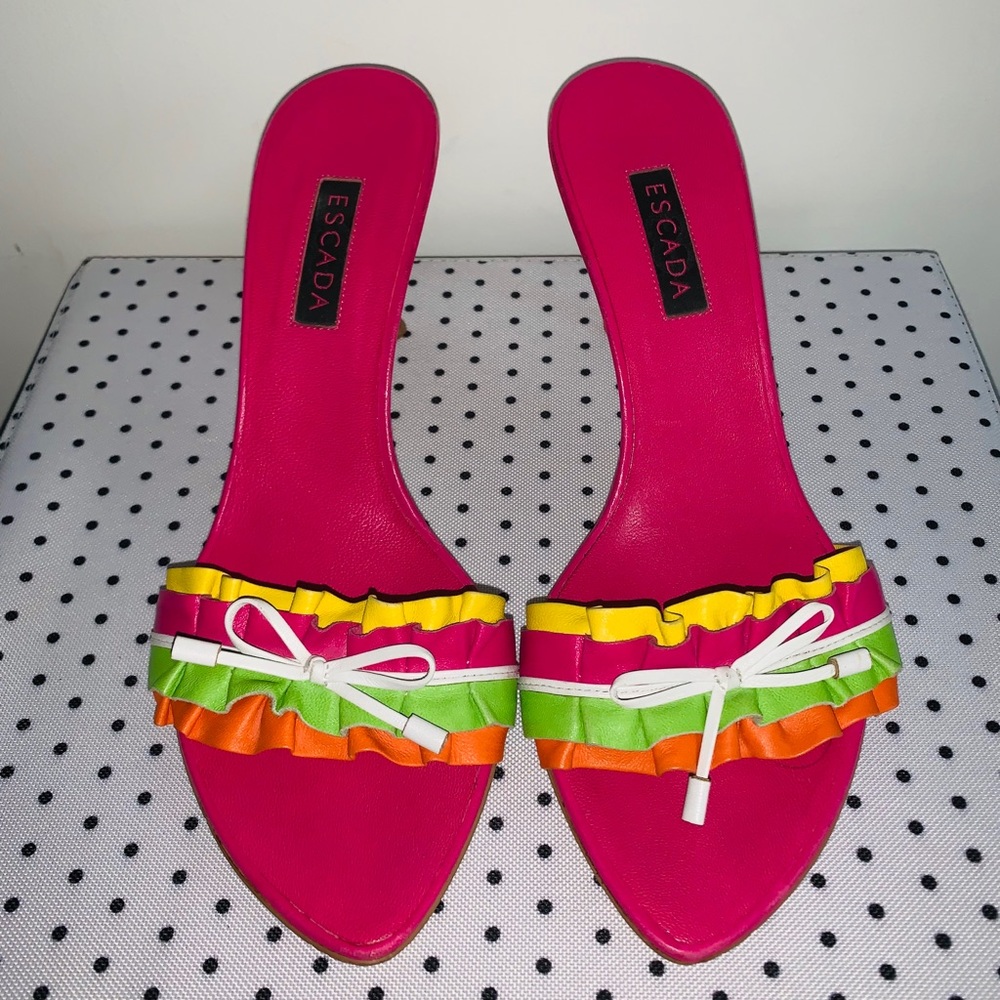 Escada ruffled pointed toe sandals